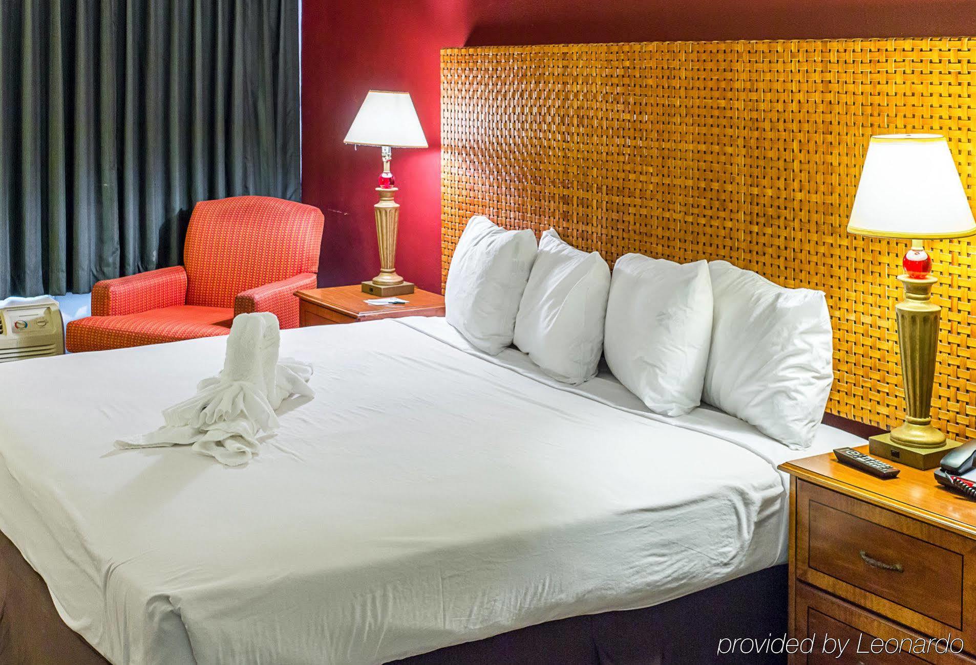 Fairbridge Inn Express Dundee Уинтър Хевън Екстериор снимка