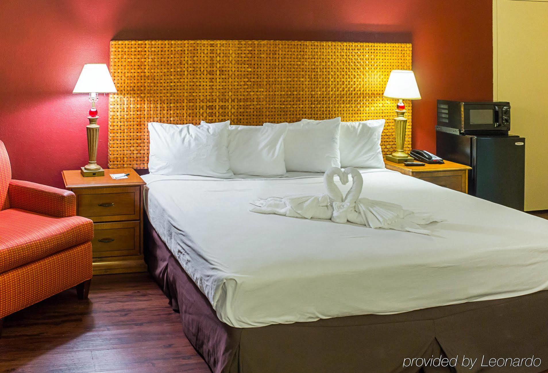 Fairbridge Inn Express Dundee Уинтър Хевън Екстериор снимка