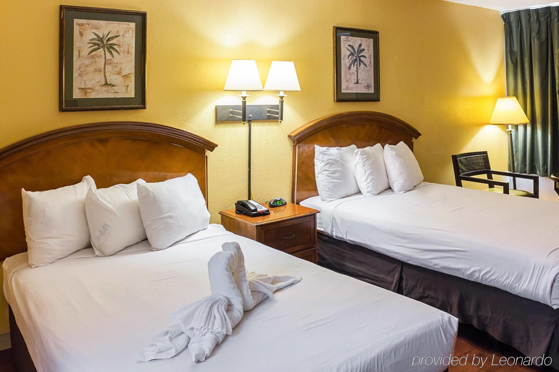Fairbridge Inn Express Dundee Уинтър Хевън Екстериор снимка
