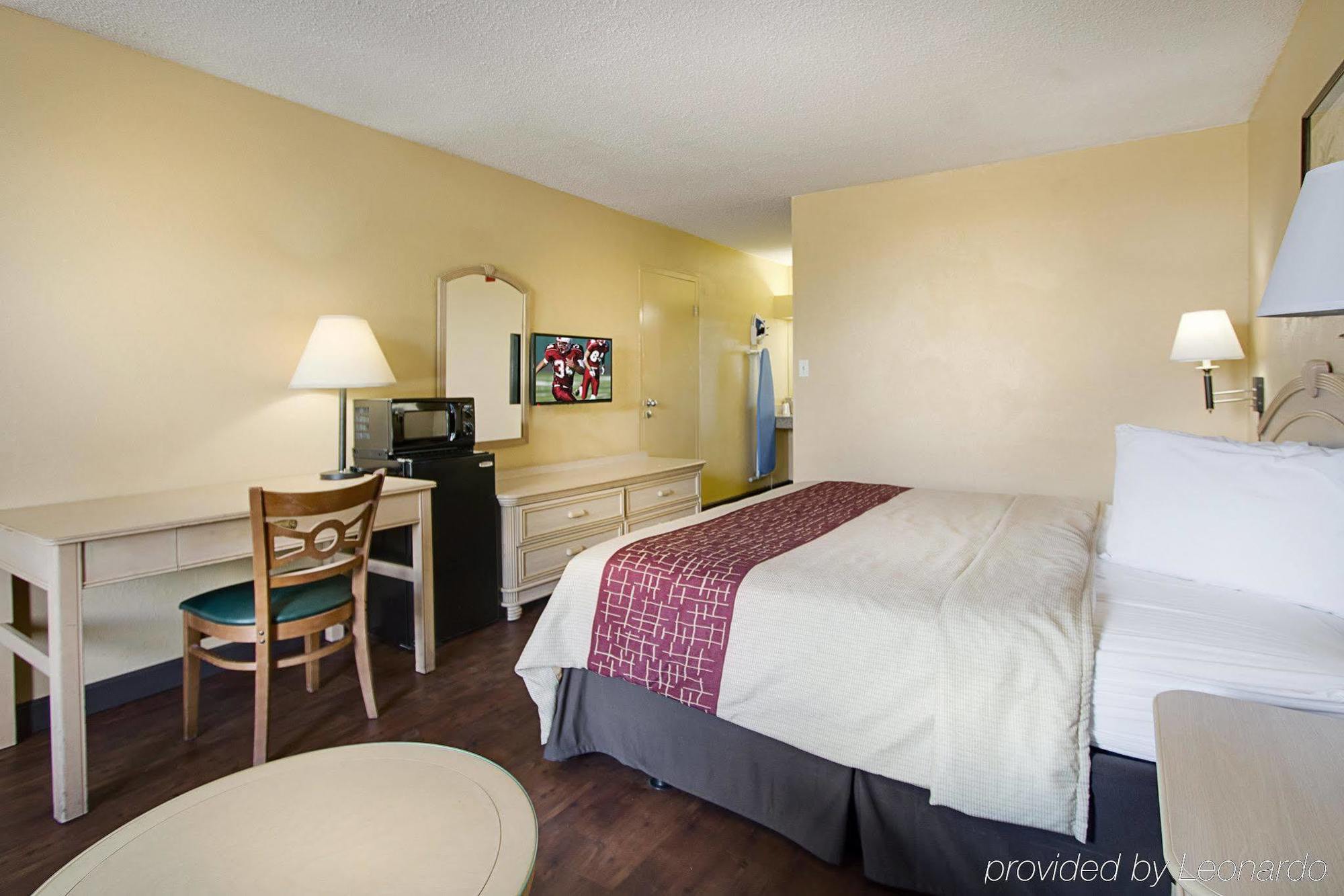 Fairbridge Inn Express Dundee Уинтър Хевън Екстериор снимка
