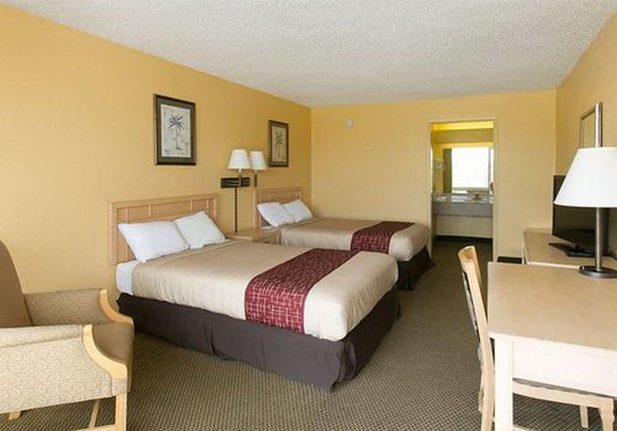 Fairbridge Inn Express Dundee Уинтър Хевън Екстериор снимка